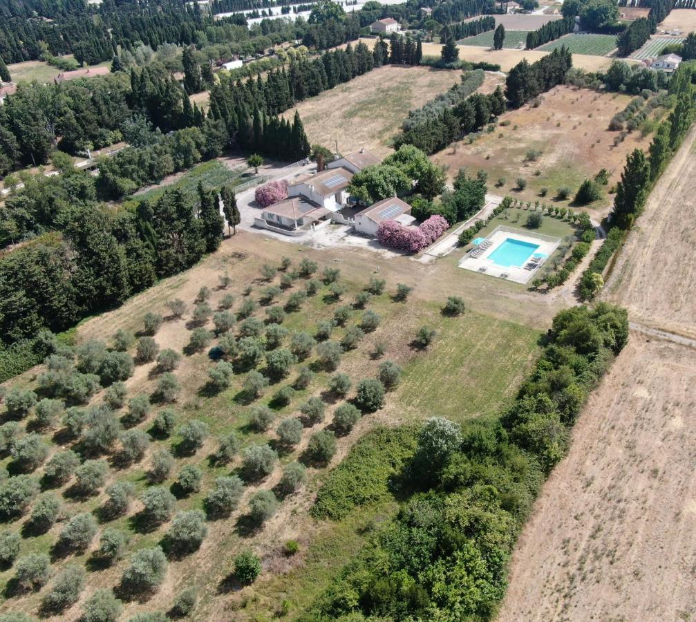 Les Du Mas Canillac Chateaurenard